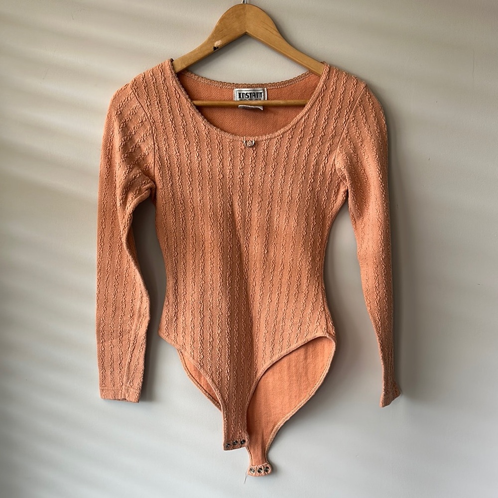 Peach 🍑 Vintage Instant Action Long Sleeve Bodysuit